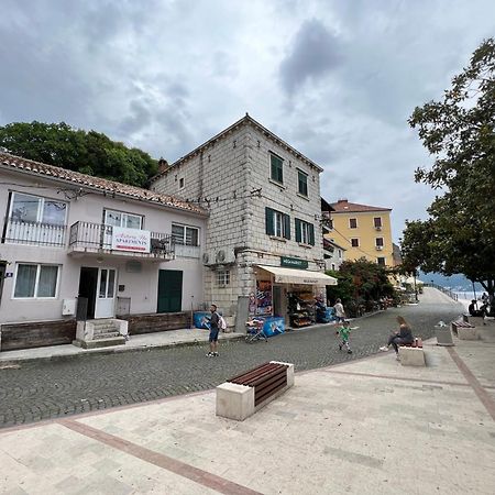 Apartments Astoria Hn Herceg Novi Exterior foto
