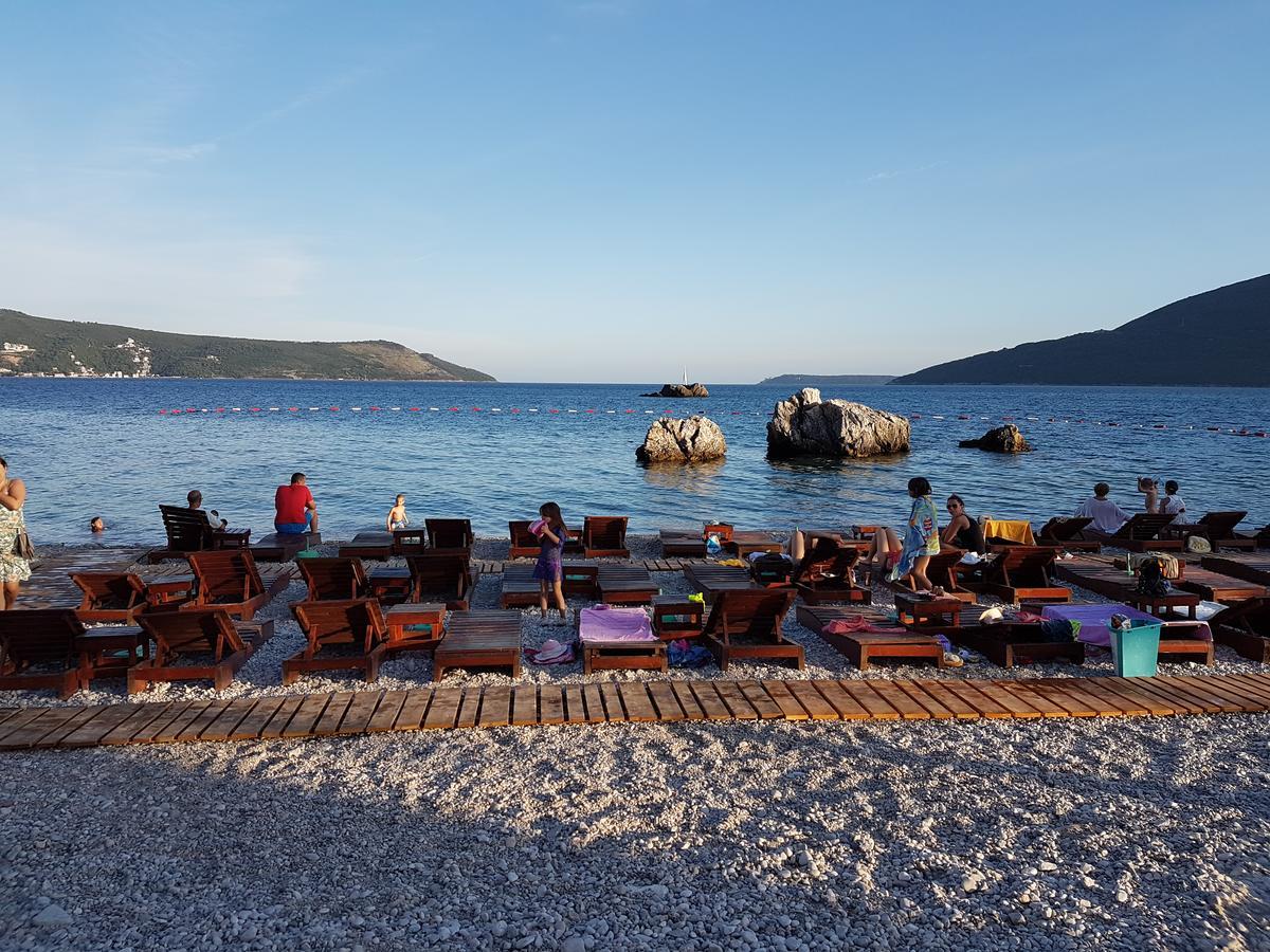 Apartments Astoria Hn Herceg Novi Exterior foto