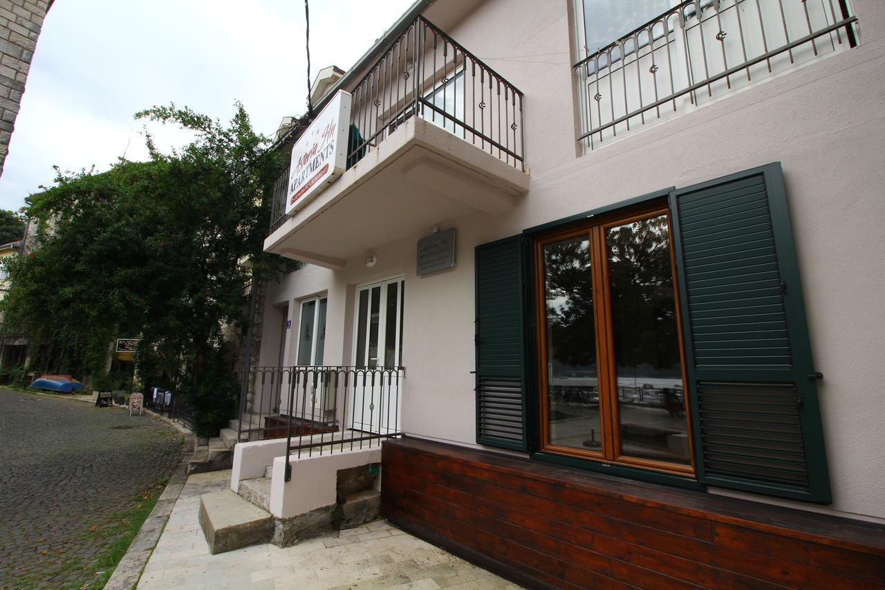 Apartments Astoria Hn Herceg Novi Exterior foto